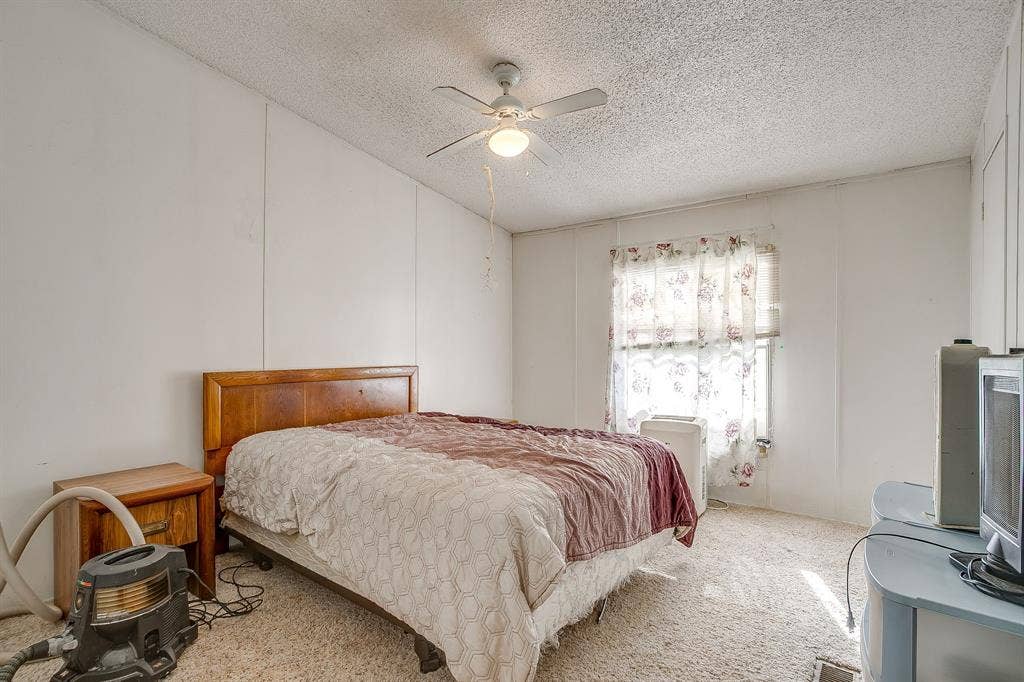 127 Lelon Lane, Springtown, TX 76082 127 Lelon Lane, Springtown, TX 76082
