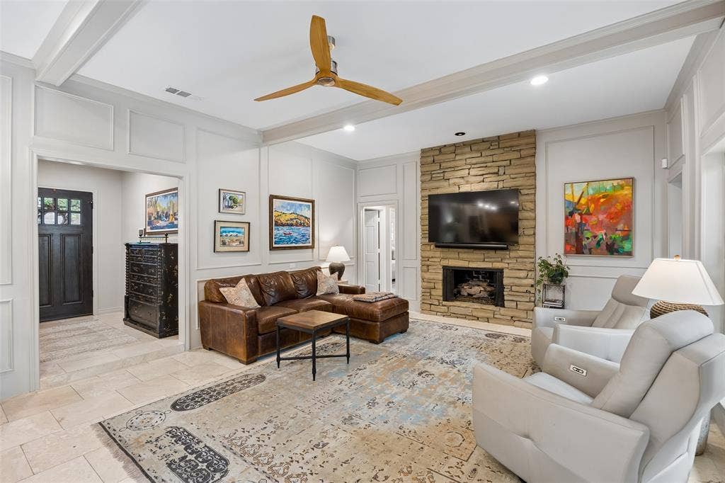 7104 Claybrook Drive, Dallas, TX 75231