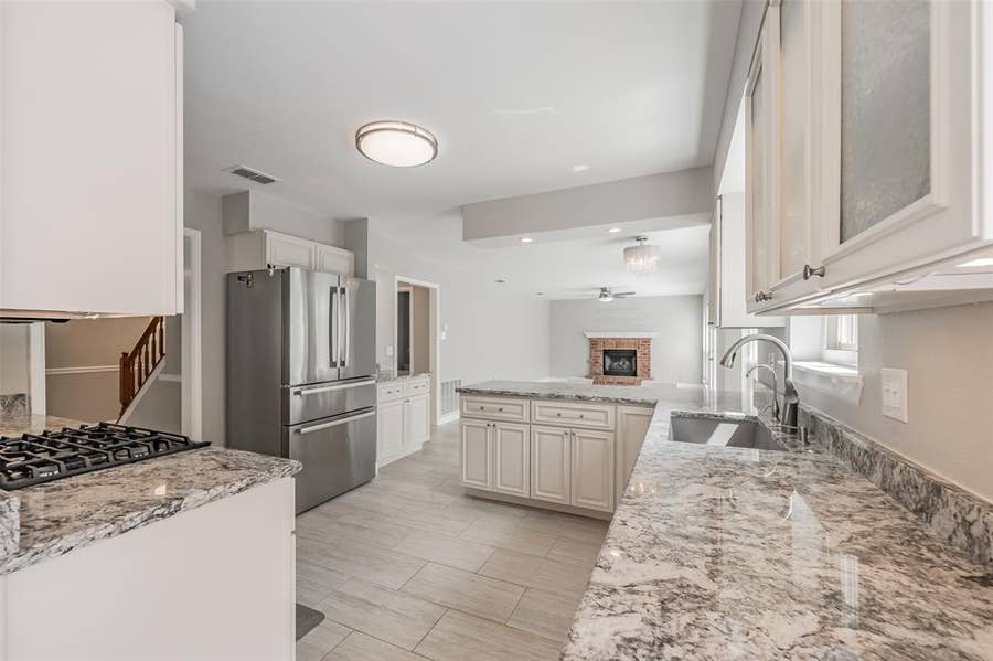 Property photo for 4307 Country Lane, Grapevine, TX