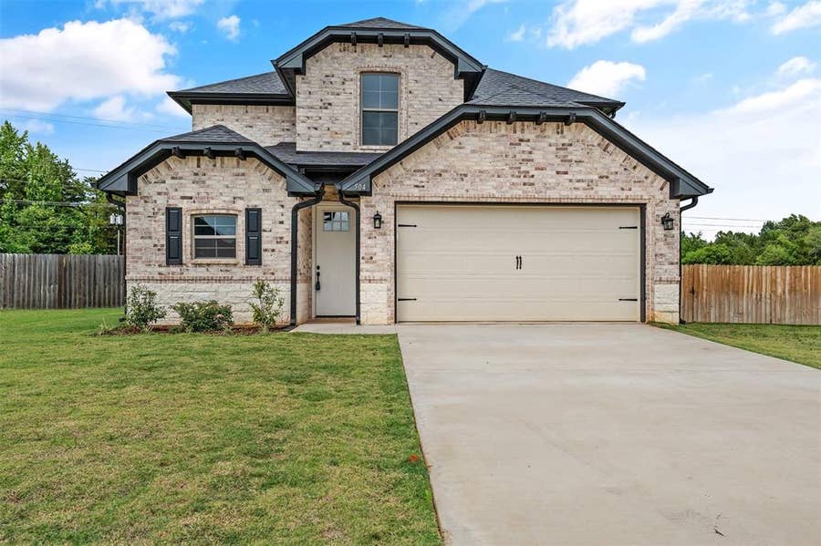 Property photo for 504 Cornerstone, Lindale, TX