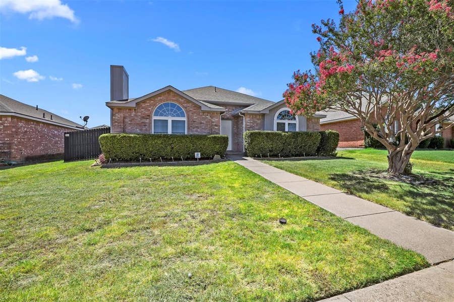 Property photo for 1533 Prescott Drive, Lancaster, TX