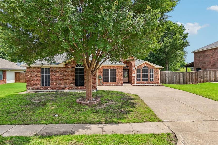 Property photo for 1711 Rushing Way, Wylie, TX