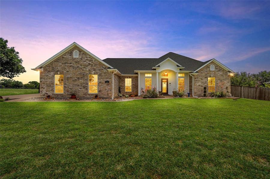 Property photo for 534 Dosher Lane, Woodway, TX