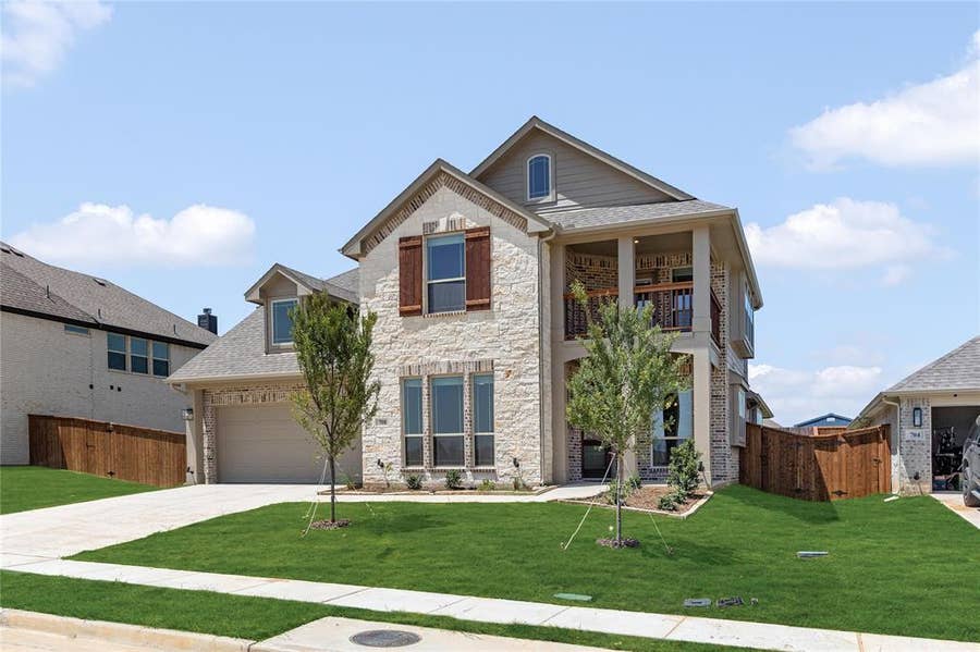Property photo for 708 Condor Street, Joshua, TX