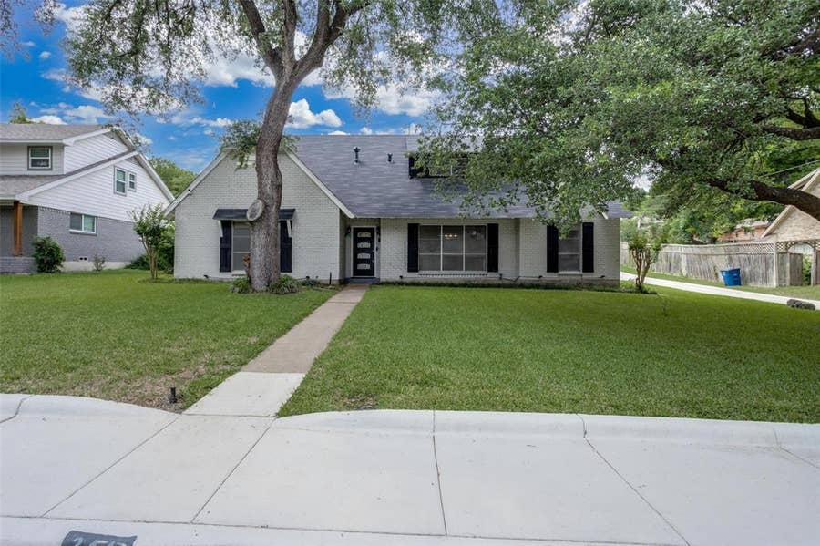 Property photo for 311 Glen Oaks Boulevard, Dallas, TX
