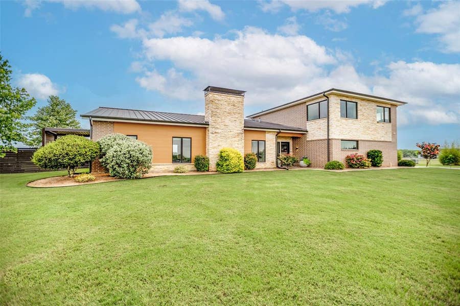 Property photo for 3221 Wilson Road, Palmer, TX