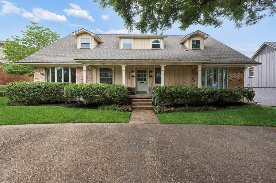 Property photo for 9635 Angleridge Road, Dallas, TX