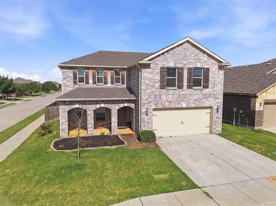 Property photo for 10201 Fox Grove Court, Fort Worth, TX