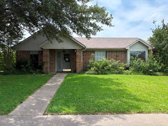 Property photo for 110 E Schreiber Street, Garland, TX