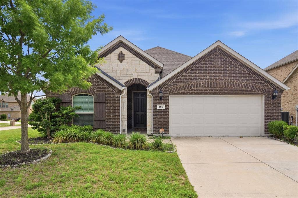 466 Rockaway Drive, Midlothian, TX 76065 Front of Home