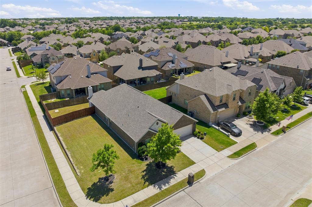 466 Rockaway Drive, Midlothian, TX 76065 House and Neighborhood