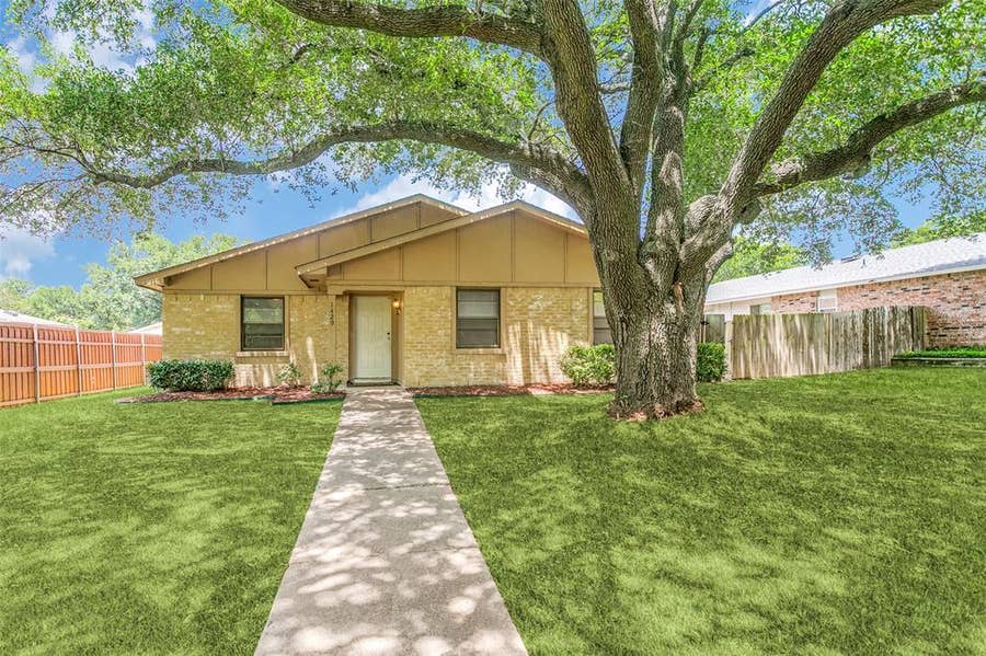 Property photo for 1429 Whitehall Drive, Plano, TX