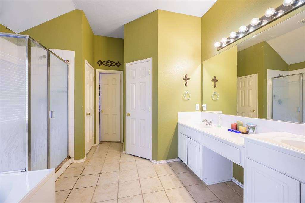 211 Mineral Springs Drive, Allen, TX 75002 211 Mineral Springs Drive, Allen, TX 75002