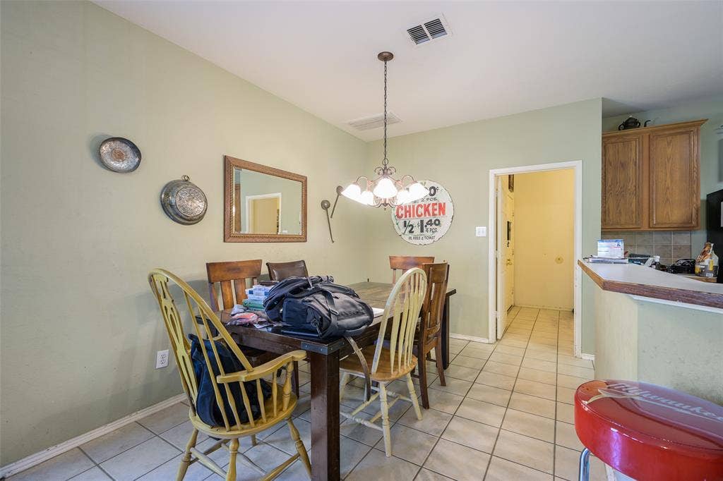 211 Mineral Springs Drive, Allen, TX 75002 211 Mineral Springs Drive, Allen, TX 75002
