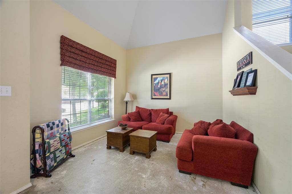 211 Mineral Springs Drive, Allen, TX 75002 211 Mineral Springs Drive, Allen, TX 75002