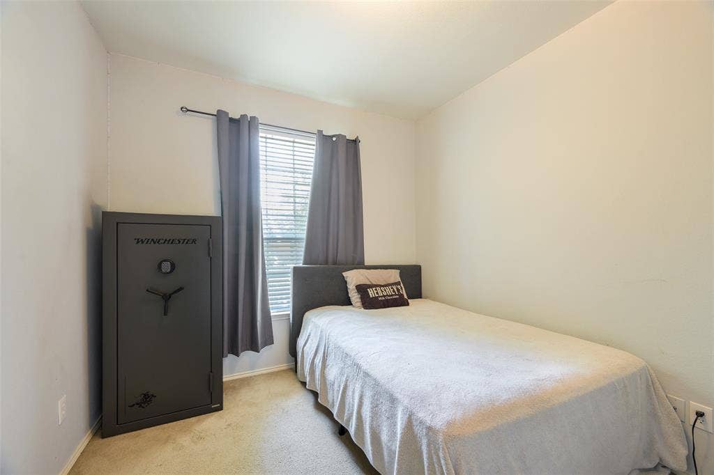 211 Mineral Springs Drive, Allen, TX 75002 Downstairs bedroom