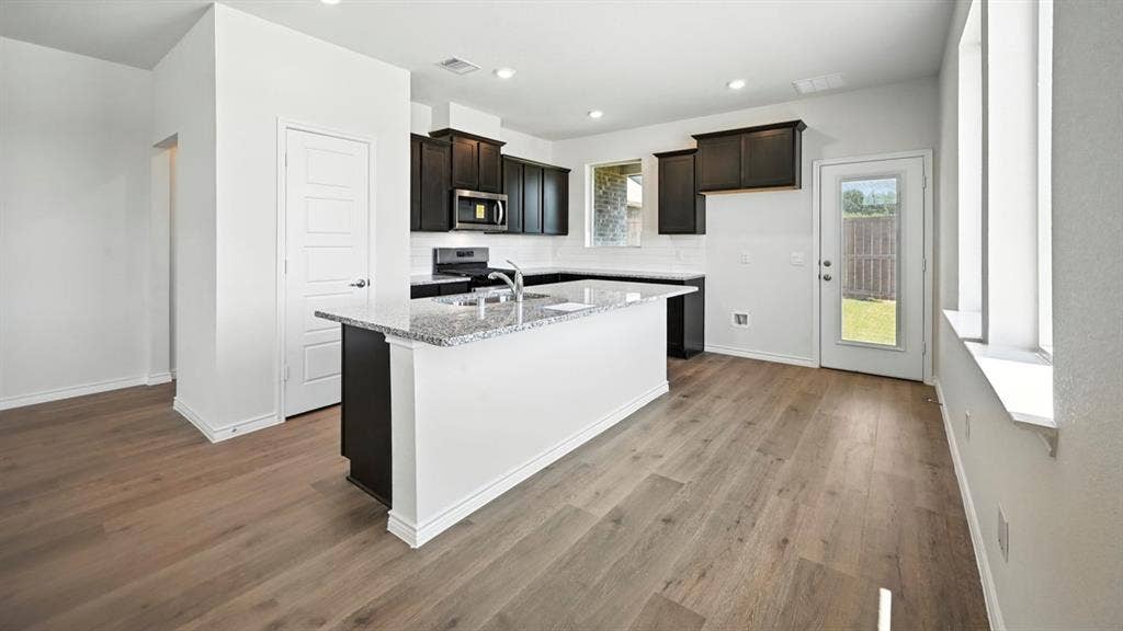 1207 Silent Peak Drive, Princeton, TX 75407