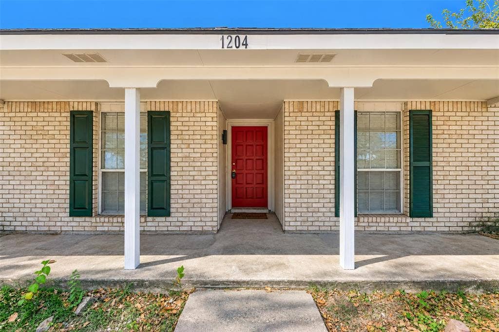 1204 W Spring Creek Parkway, Plano, TX 75023 1204 W Spring Creek Parkway, Plano, TX 75023