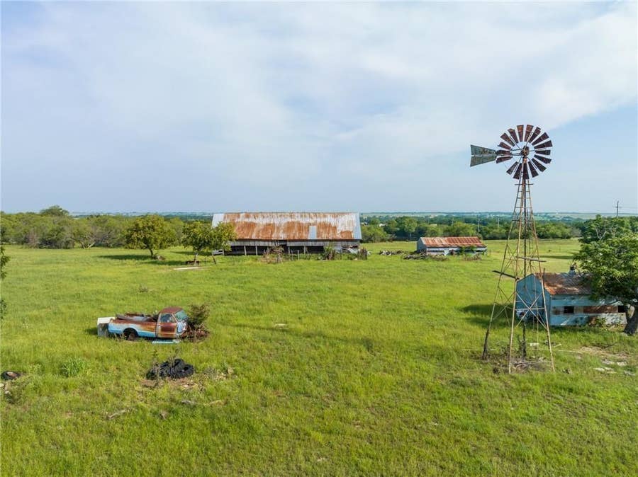 Property photo for 16401 Cedar Rock Parkway, Crawford, TX