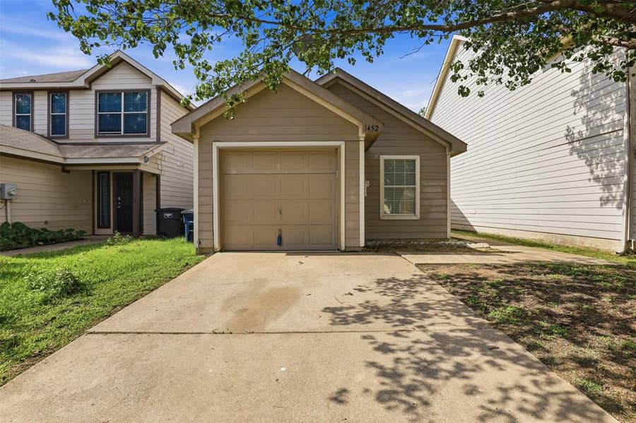 Property photo for 1452 Pine Lane, Fort Worth, TX