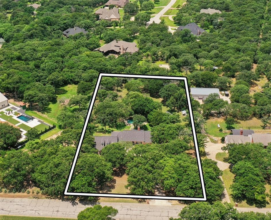 915 Skyline Drive, Argyle, TX 76226 915 Skyline Drive, Argyle, TX 76226