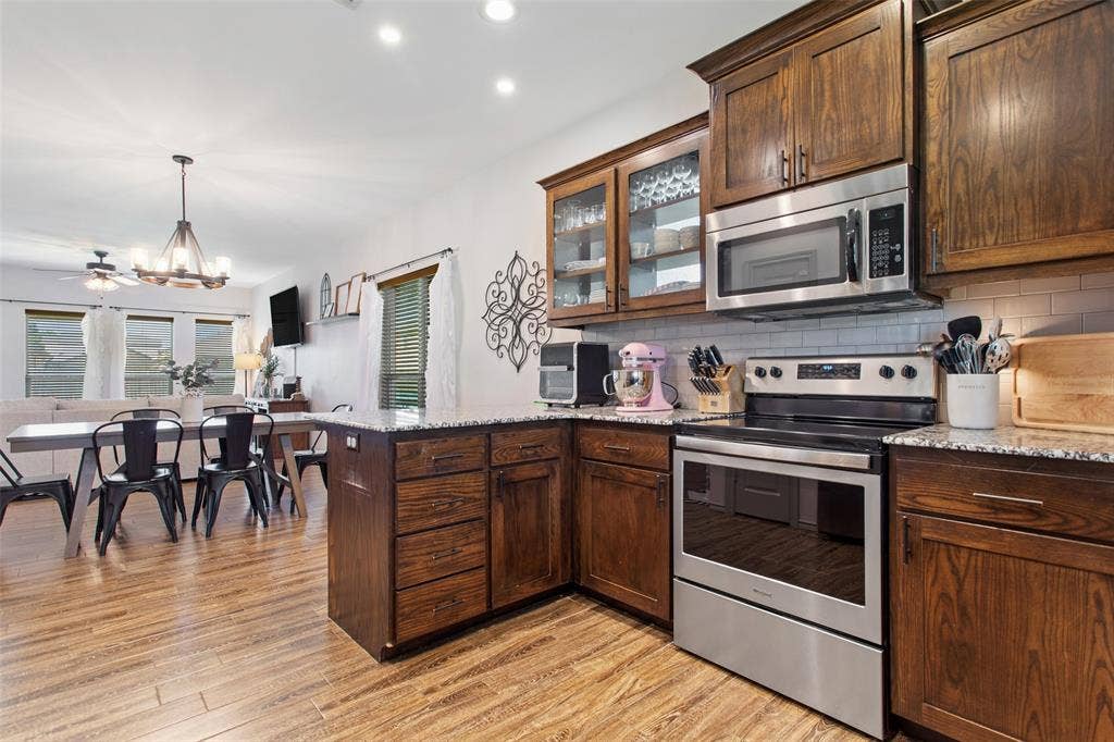 13835 County Road 4200, Lindale, TX 75771 13835 County Road 4200, Lindale, TX 75771