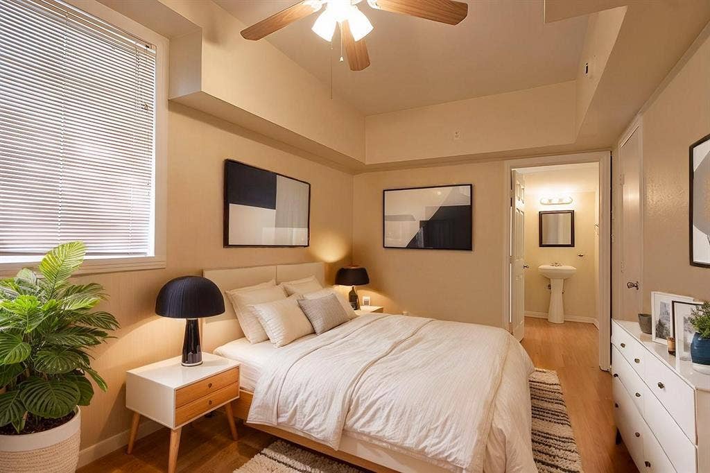 5405 Worth Street, Dallas, TX 75214 Virtually staged bedroom