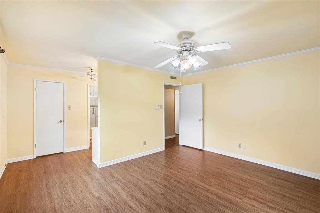 12518 High Meadow Drive, Dallas, TX 75244 Primary suite bedroom