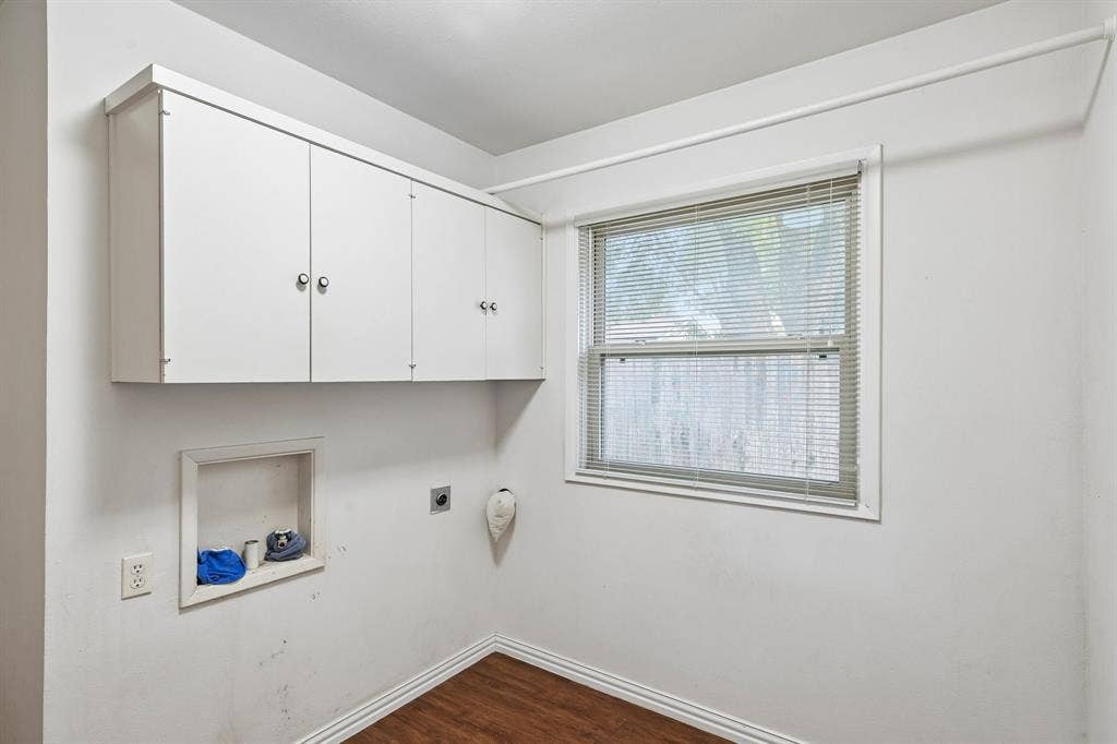 12518 High Meadow Drive, Dallas, TX 75244 Laundry room by garage
