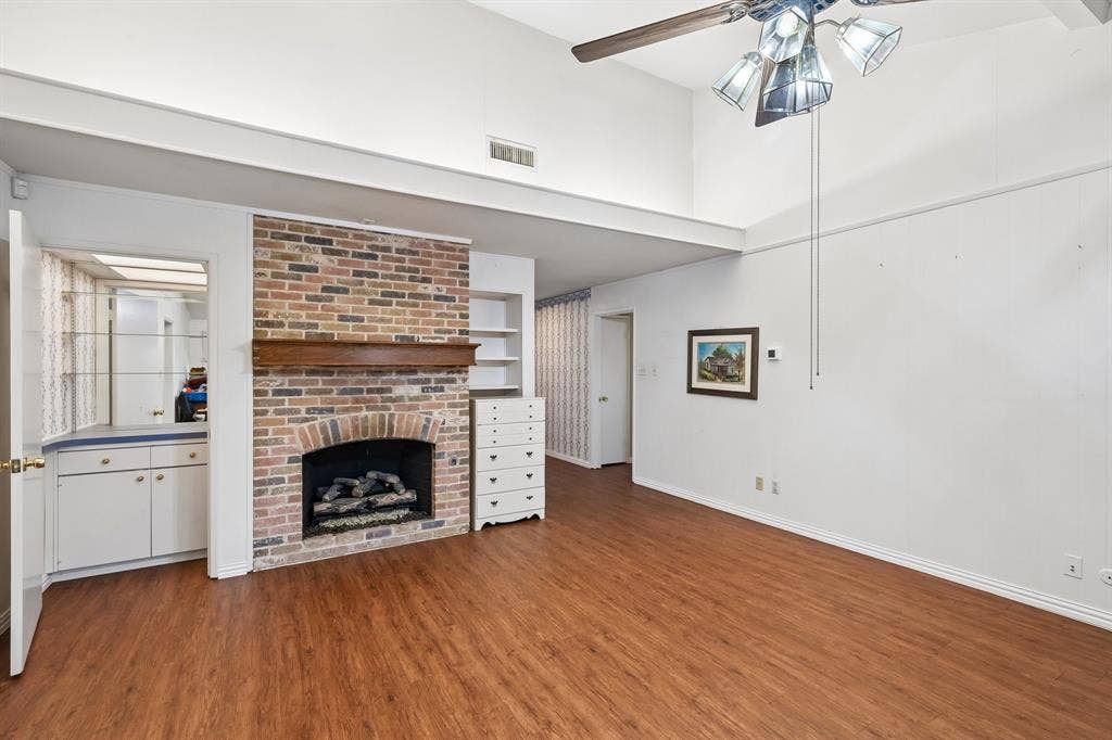 12518 High Meadow Drive, Dallas, TX 75244 Living room