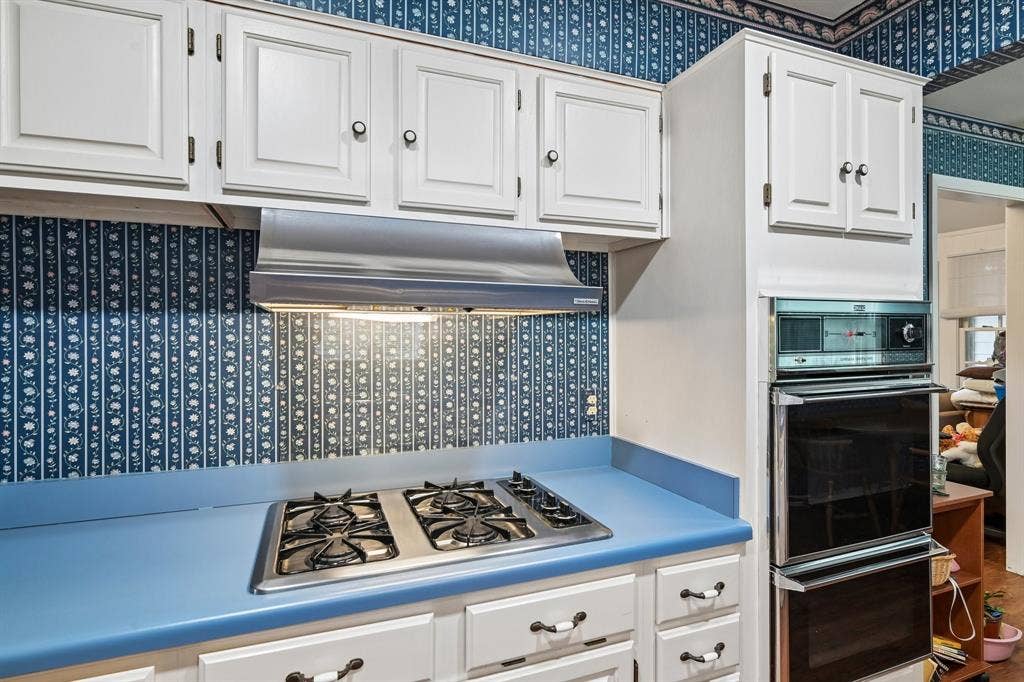 12518 High Meadow Drive, Dallas, TX 75244 Kitchen