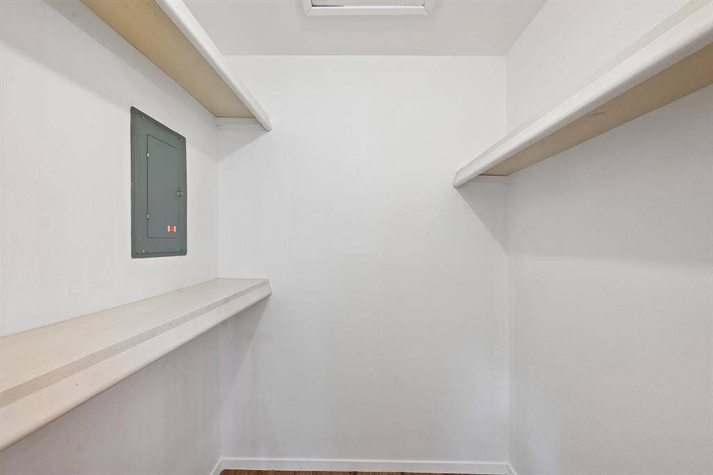 12518 High Meadow Drive, Dallas, TX 75244 Primary suite closet