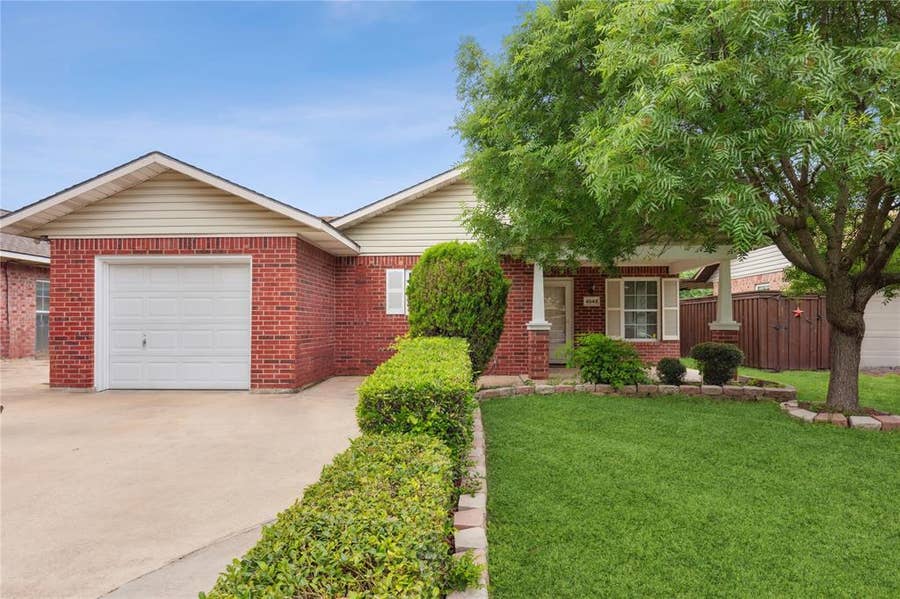 Property photo for 4043 Gray Oak Place, Dallas, TX
