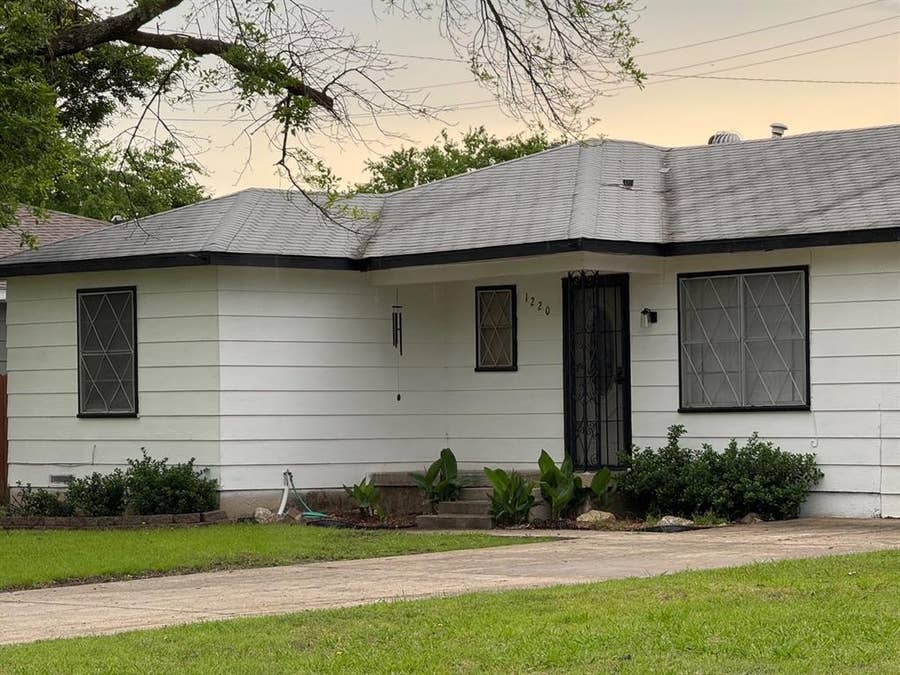 Property photo for 1220 Westmoreland Drive, McKinney, TX