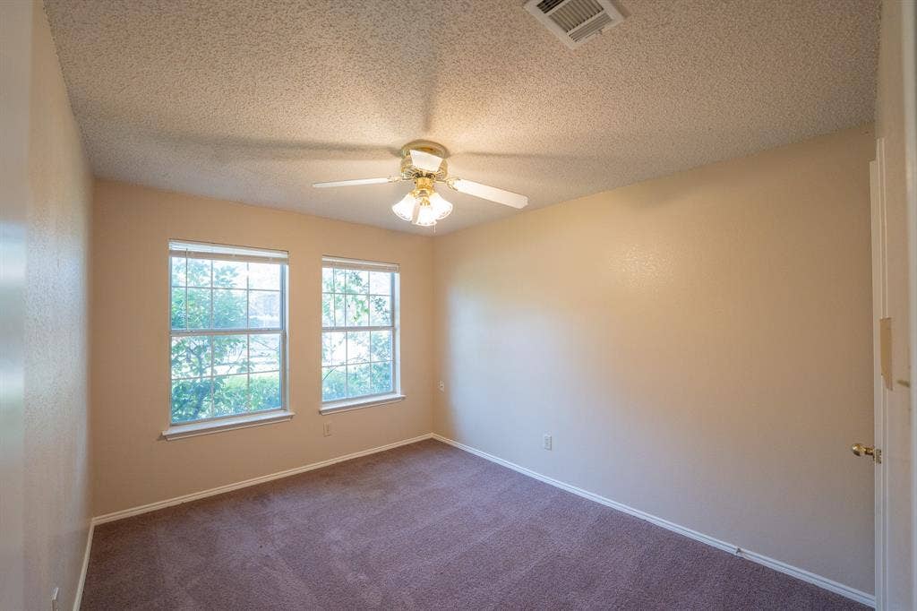 831 Ash Grove Lane, DeSoto, TX 75115 831 Ash Grove Lane, DeSoto, TX 75115