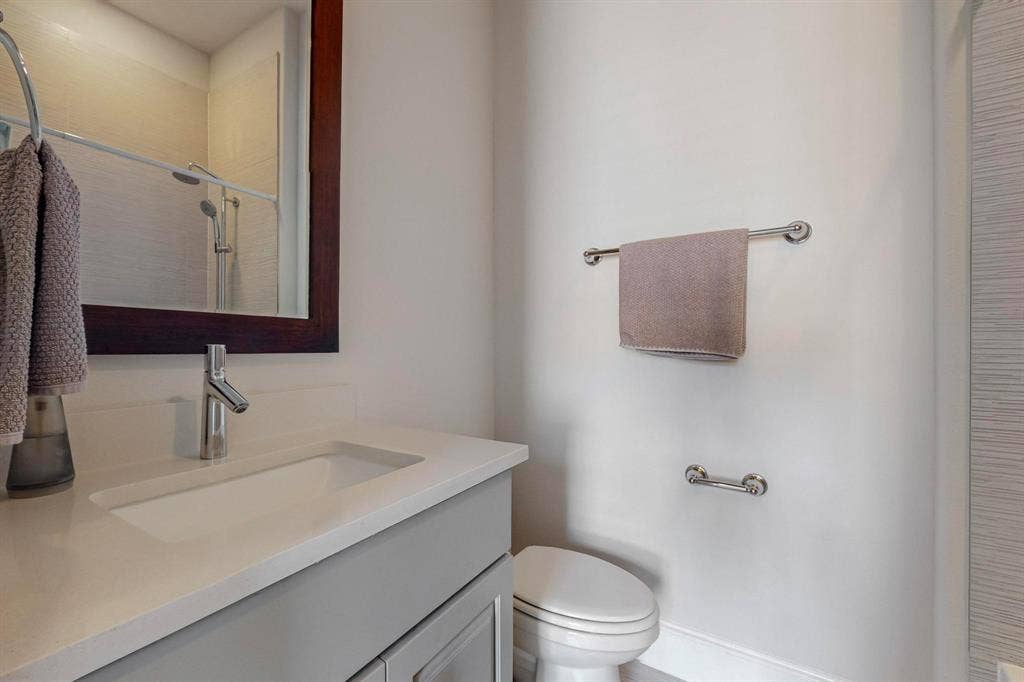 638 Dalton Lane, #802, Irving, TX 75039 638 Dalton Lane, #802, Irving, TX 75039