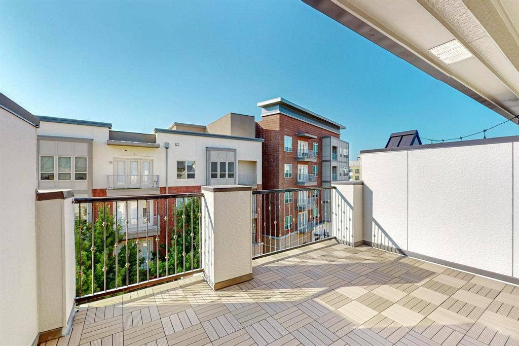 638 Dalton Lane, #802, Irving, TX 75039 638 Dalton Lane, #802, Irving, TX 75039