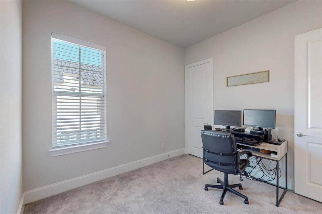 638 Dalton Lane, #802, Irving, TX 75039 638 Dalton Lane, #802, Irving, TX 75039
