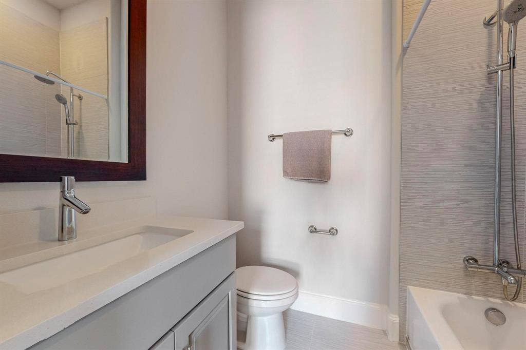 638 Dalton Lane, #802, Irving, TX 75039 638 Dalton Lane, #802, Irving, TX 75039