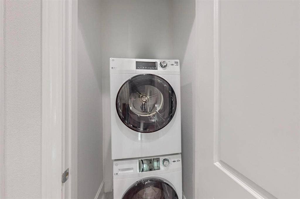 638 Dalton Lane, #802, Irving, TX 75039 638 Dalton Lane, #802, Irving, TX 75039