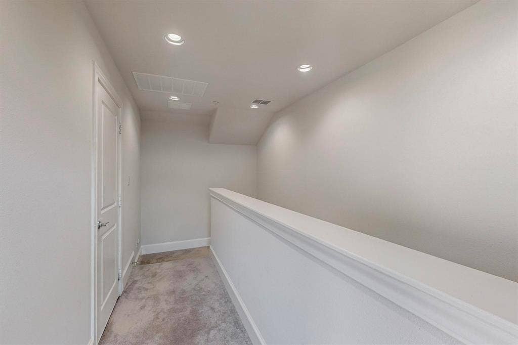638 Dalton Lane, #802, Irving, TX 75039 638 Dalton Lane, #802, Irving, TX 75039