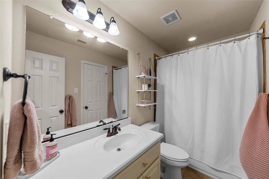 856 Fountain View Court, Allen, TX 75013 856 Fountain View Court, Allen, TX 75013
