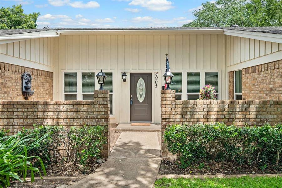 Property photo for 4905 Granite Shoals Avenue, Fort Worth, TX