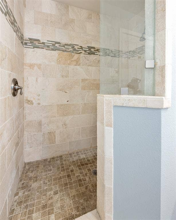 109 Castlewood Road, Enchanted Oaks, TX 75156 109 Castlewood Road, Enchanted Oaks, TX 75156