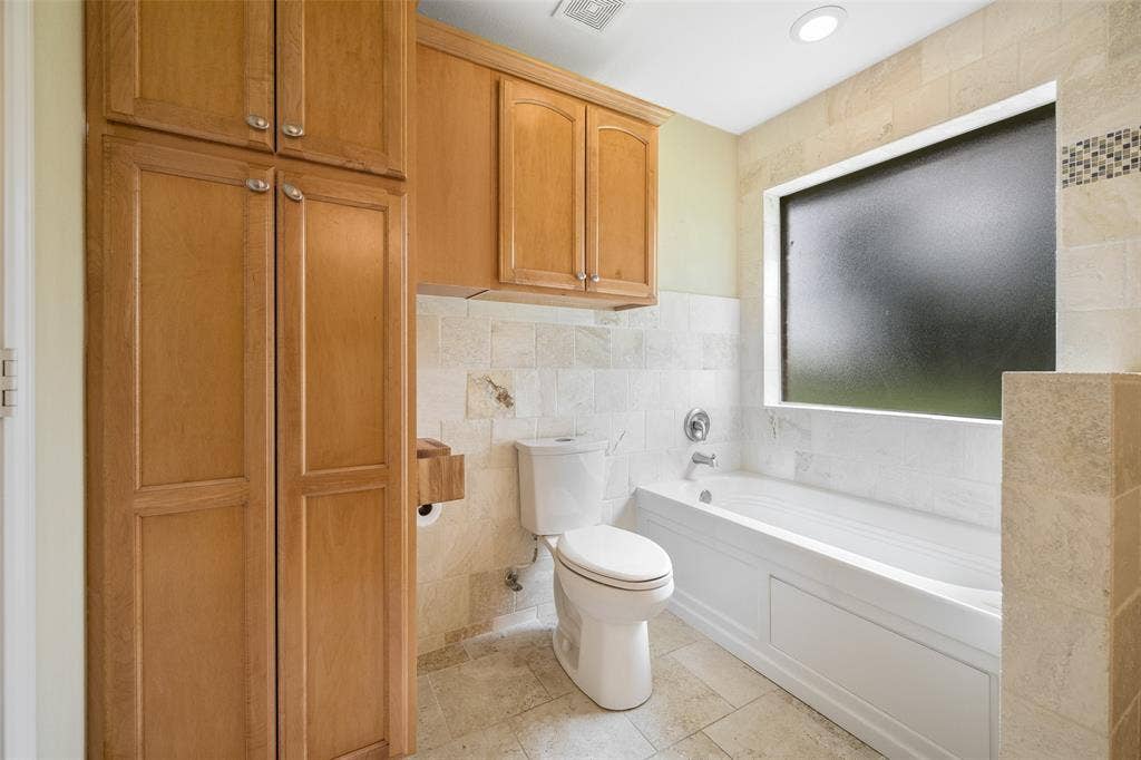 109 Castlewood Road, Enchanted Oaks, TX 75156 109 Castlewood Road, Enchanted Oaks, TX 75156