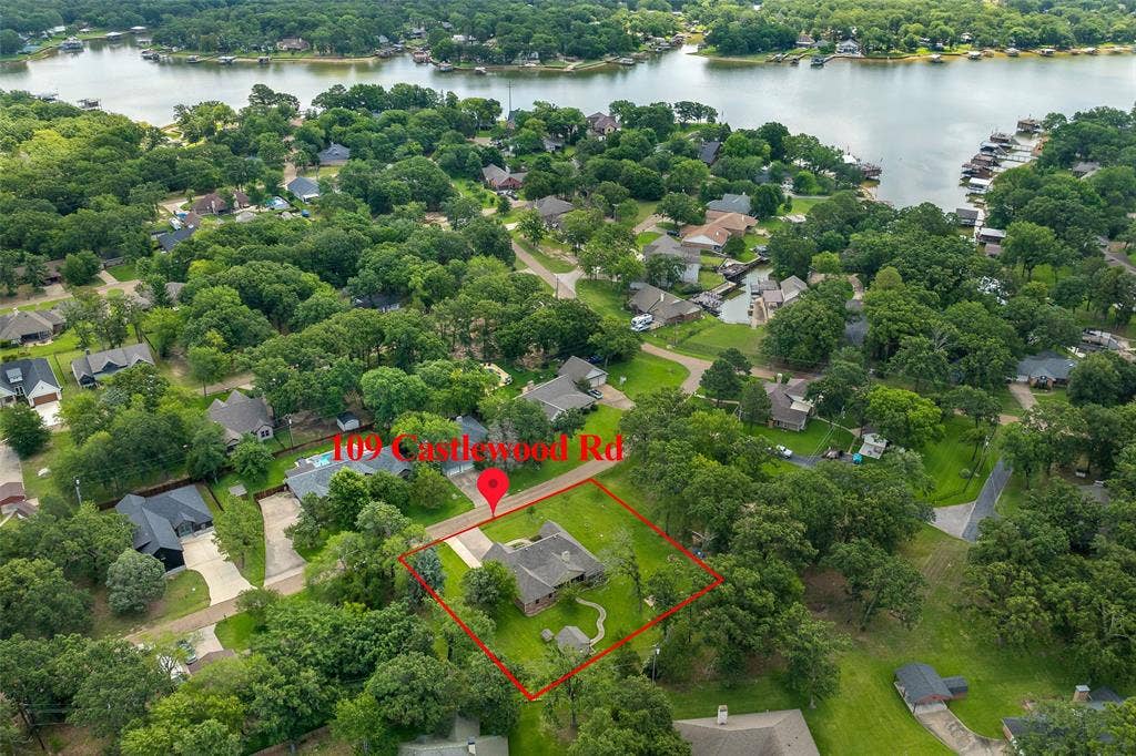 109 Castlewood Road, Enchanted Oaks, TX 75156 109 Castlewood Road, Enchanted Oaks, TX 75156