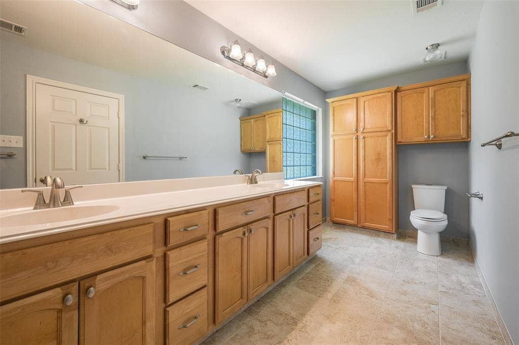 109 Castlewood Road, Enchanted Oaks, TX 75156 109 Castlewood Road, Enchanted Oaks, TX 75156