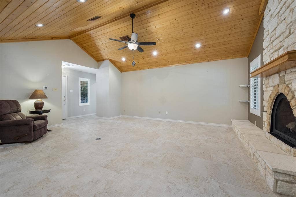 109 Castlewood Road, Enchanted Oaks, TX 75156 109 Castlewood Road, Enchanted Oaks, TX 75156