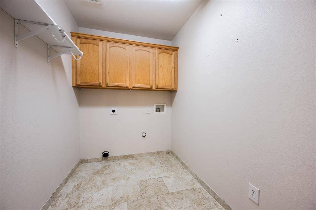 109 Castlewood Road, Enchanted Oaks, TX 75156 109 Castlewood Road, Enchanted Oaks, TX 75156
