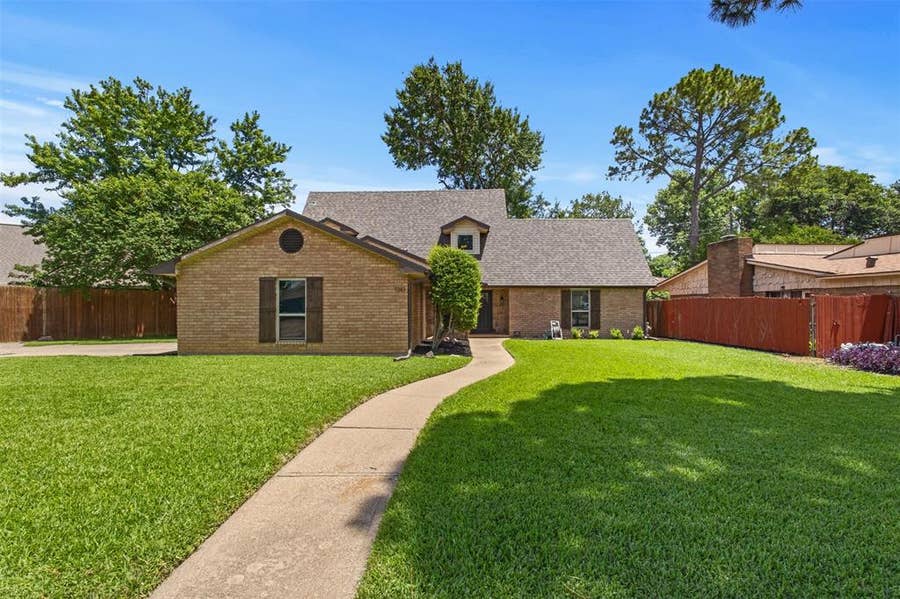 Property photo for 1310 Carriage Drive, Irving, TX